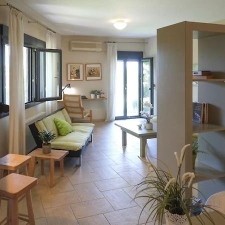 Apartment With Garden In Thessaloniki. Екстер'єр фото