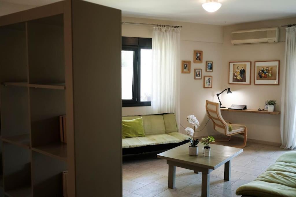 Apartment With Garden In Thessaloniki. Екстер'єр фото